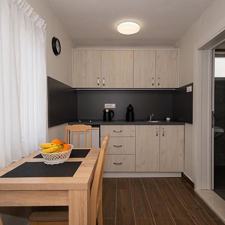 Apartments Vjera Petrovac מראה חיצוני תמונה