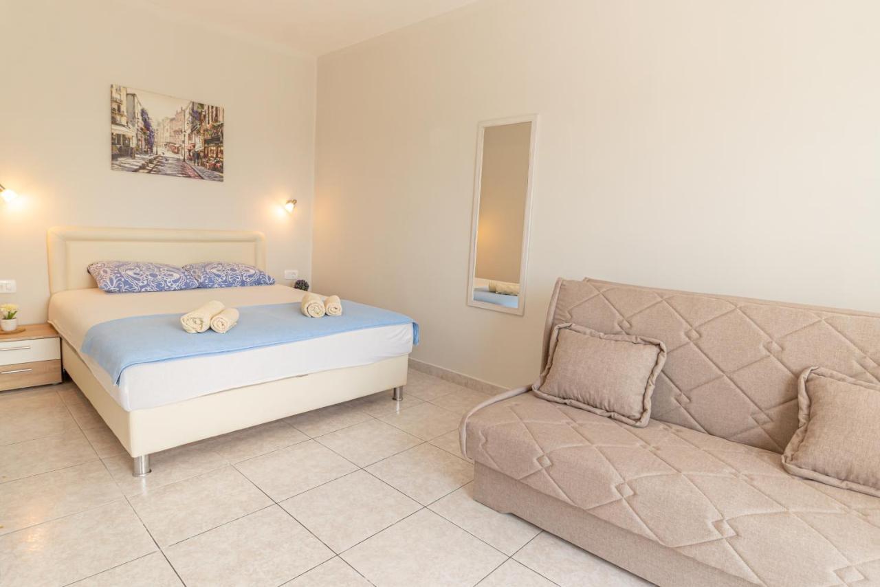 Apartments Vjera Petrovac מראה חיצוני תמונה