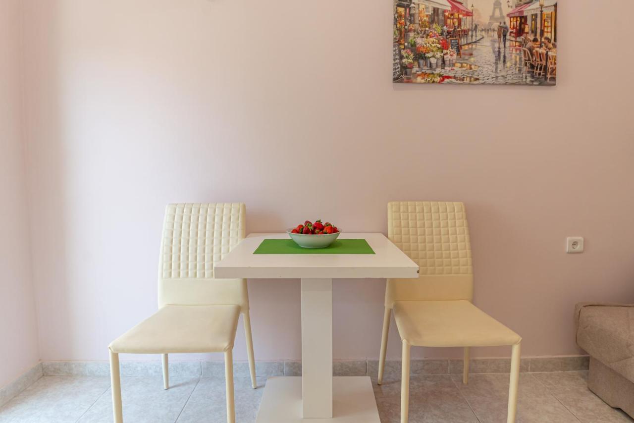 Apartments Vjera Petrovac מראה חיצוני תמונה