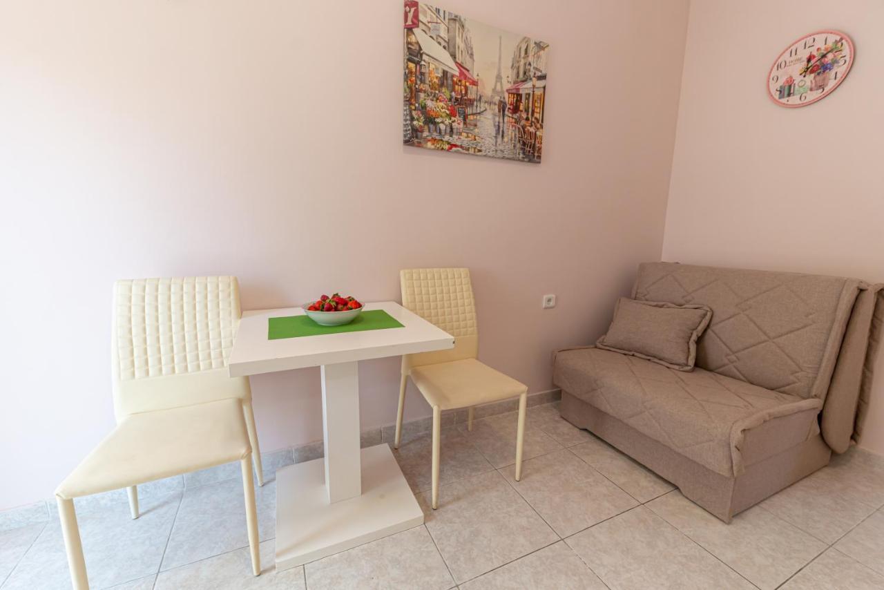 Apartments Vjera Petrovac מראה חיצוני תמונה