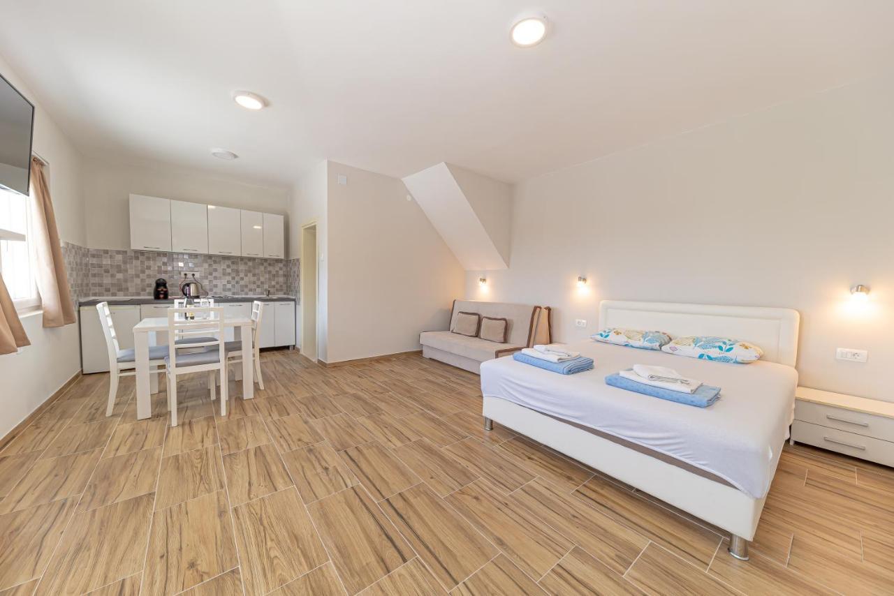Apartments Vjera Petrovac מראה חיצוני תמונה