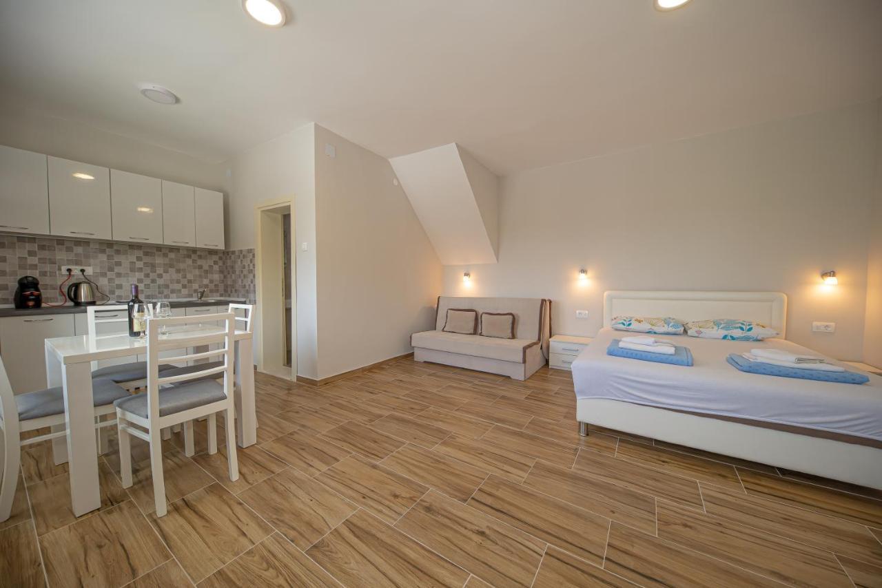 Apartments Vjera Petrovac מראה חיצוני תמונה