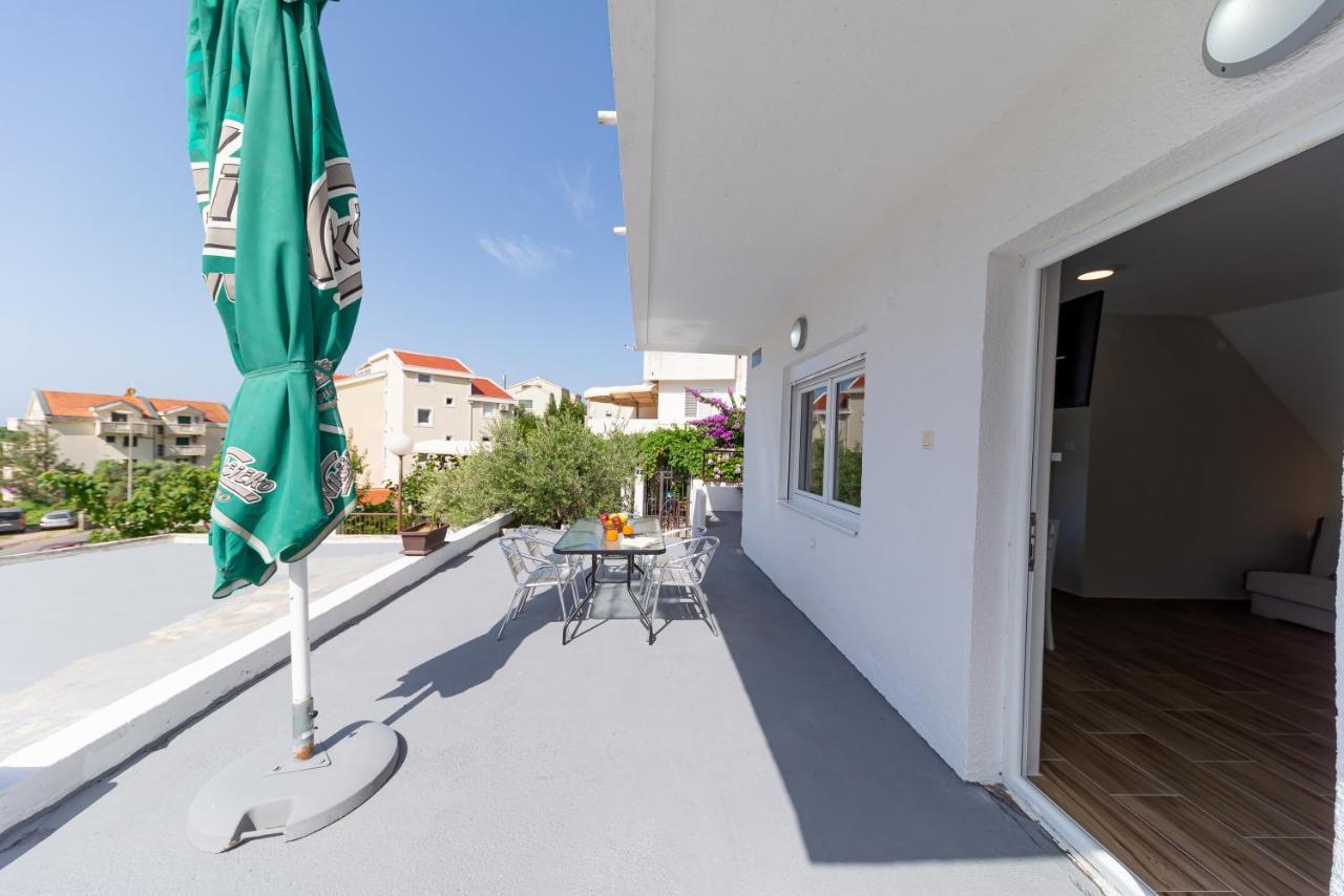 Apartments Vjera Petrovac מראה חיצוני תמונה