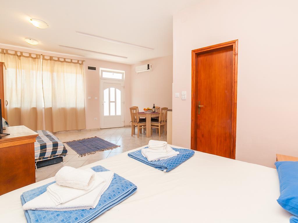 Apartments Vjera Petrovac מראה חיצוני תמונה